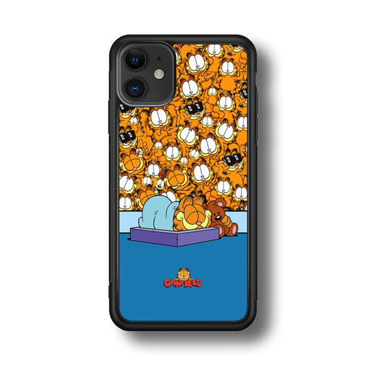 Garfield Warm on Sweet Dreams iPhone 11 Case