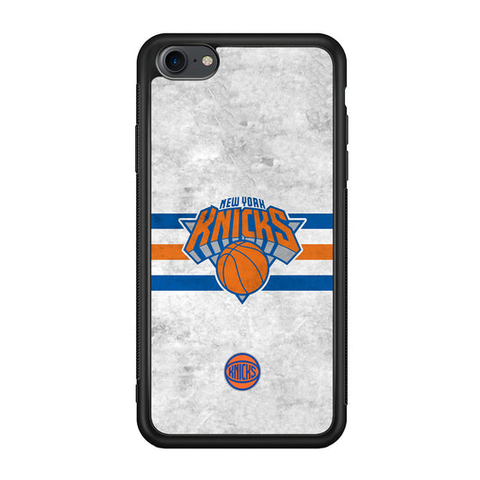 New York Knicks on Old Wall iPhone 7 Case