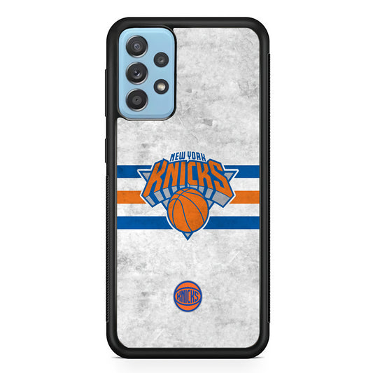 New York Knicks on Old Wall Samsung Galaxy A72 Case