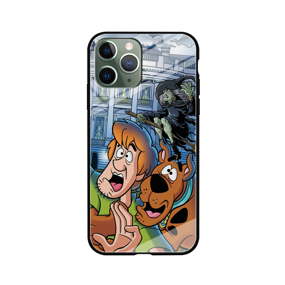 Scooby Doo Running From The Witch iPhone 11 Pro Max Case