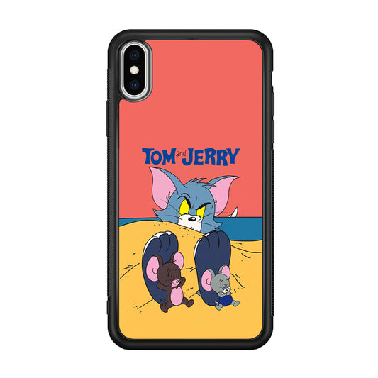 Tom and Jerry Enjoy at The Beach iPhone XS Case